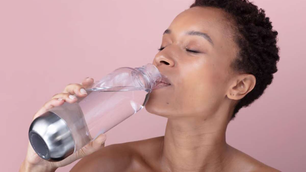 Quelle quantité eau boire peau