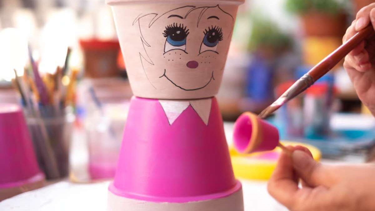 personnages rigolos bonhomme nouveaux personnages en pots de terre cuite