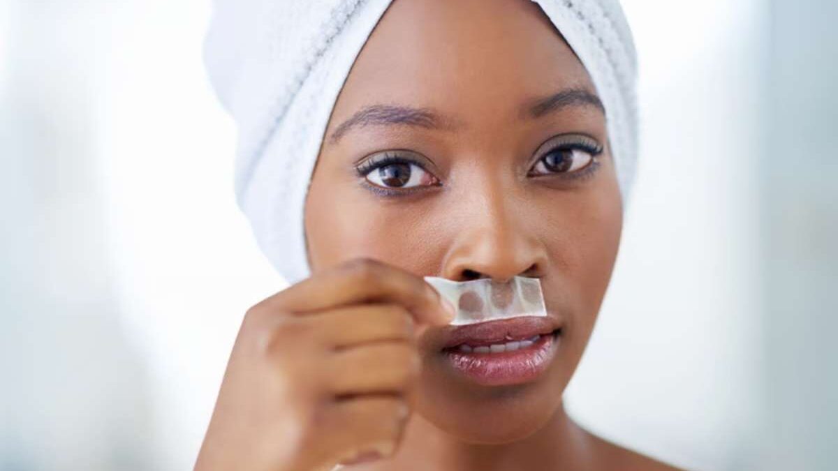 comment enlever duvet sur visage