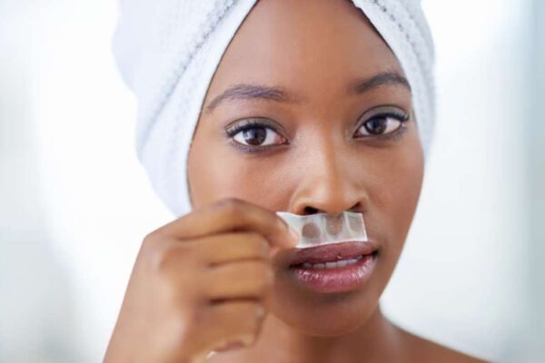 comment enlever duvet sur visage